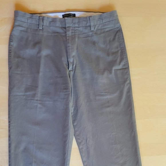 Banana Republic chinos in a Mens 36/34 - Picture 1 of 4
